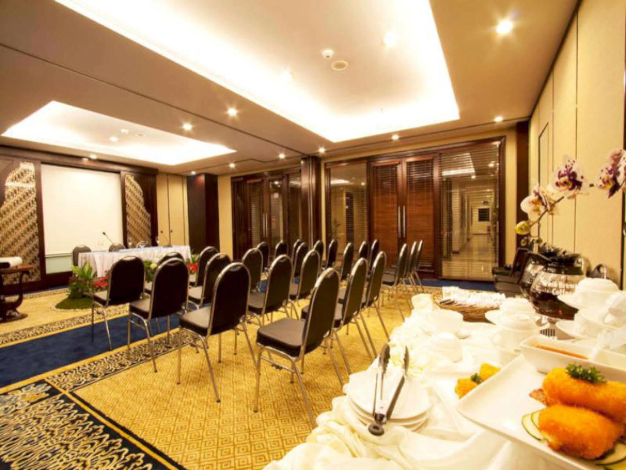 Asmila Boutique Hotel Бандунг Екстер'єр фото