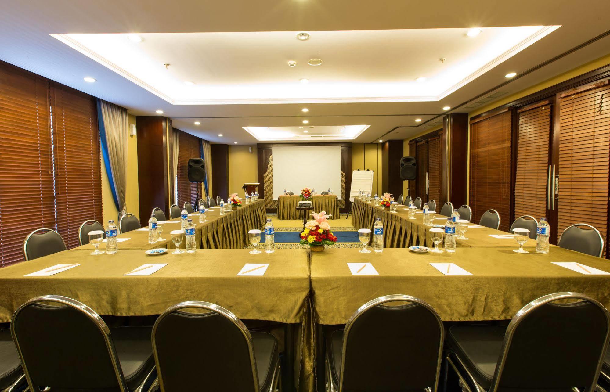 Asmila Boutique Hotel Бандунг Екстер'єр фото